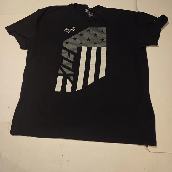 Fox Men's Black and Gray Graphic Tee - Picture 1 of 9